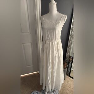 ASTR The Label Elegant White Sleeveless Dress medium